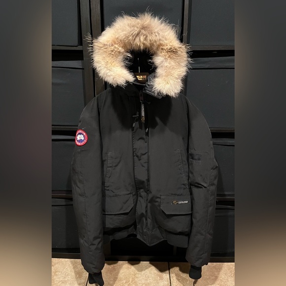 Canada Goose Parka Jacket Womens Large Bomber Fur Hood Down Full Zip Chilliwack - Picture 1 of 12